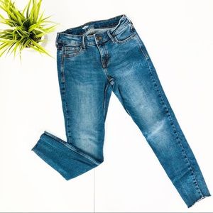 Old Navy Factory Frayed Hem Ankle Jeans